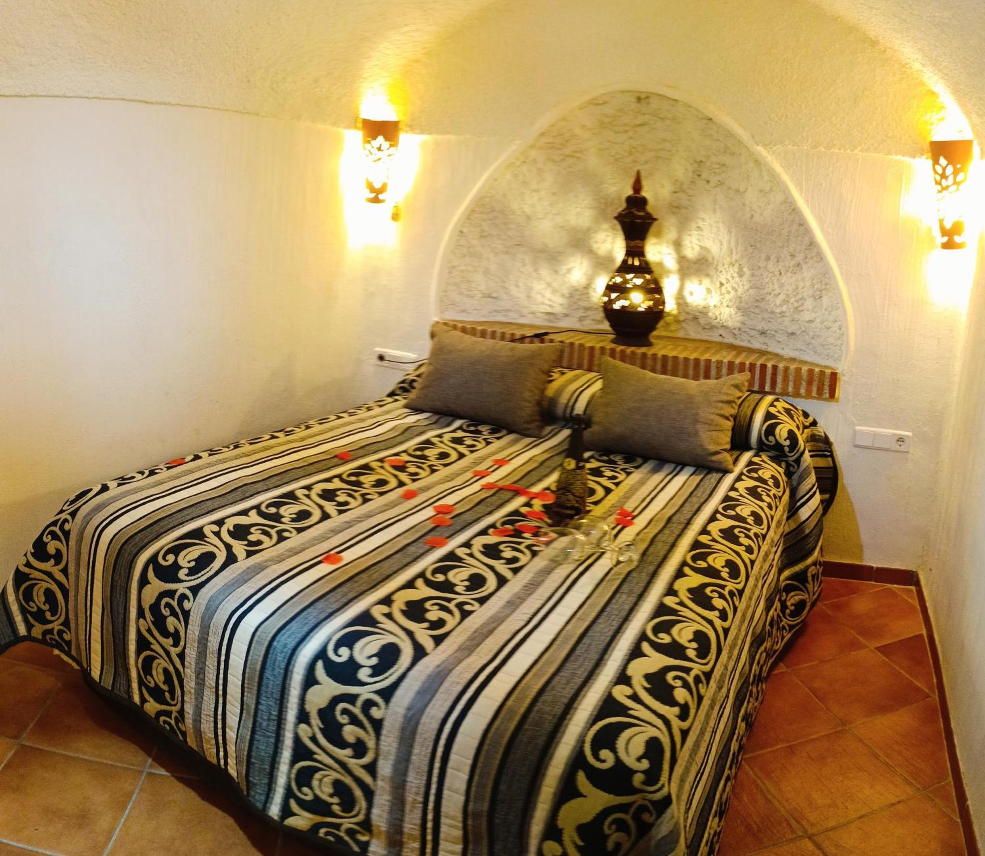 Villa Casa Cueva The Exclusive Royal Andalusian Cave Alcudia de Guadix Exterior foto
